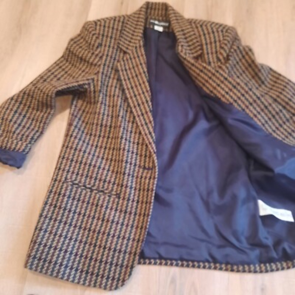 Beautiful Vintage Sag Harbor Size 6 Petite Houndstooth Blazer